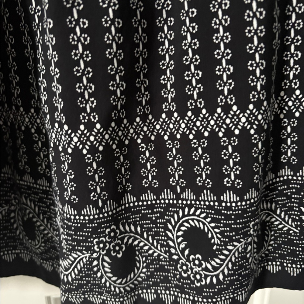 Ann Taylor Black and White Patterned Maxi Skirt - Picture 3 of 4